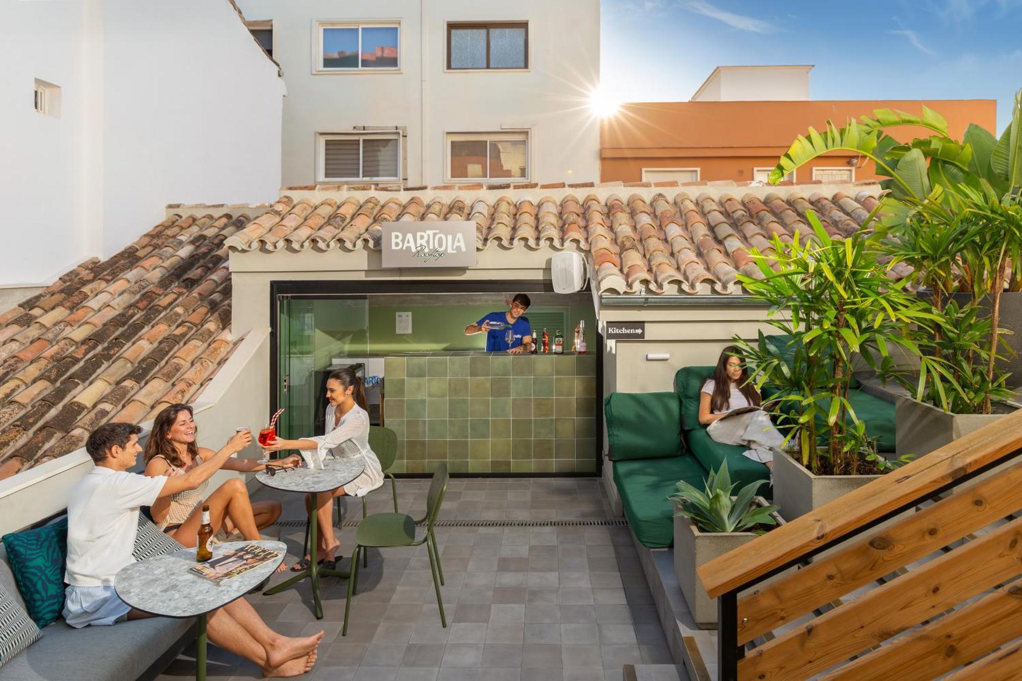 Coeo Hernan Ruiz Rooftop Pool Hostel - Malaga — Fotos 2